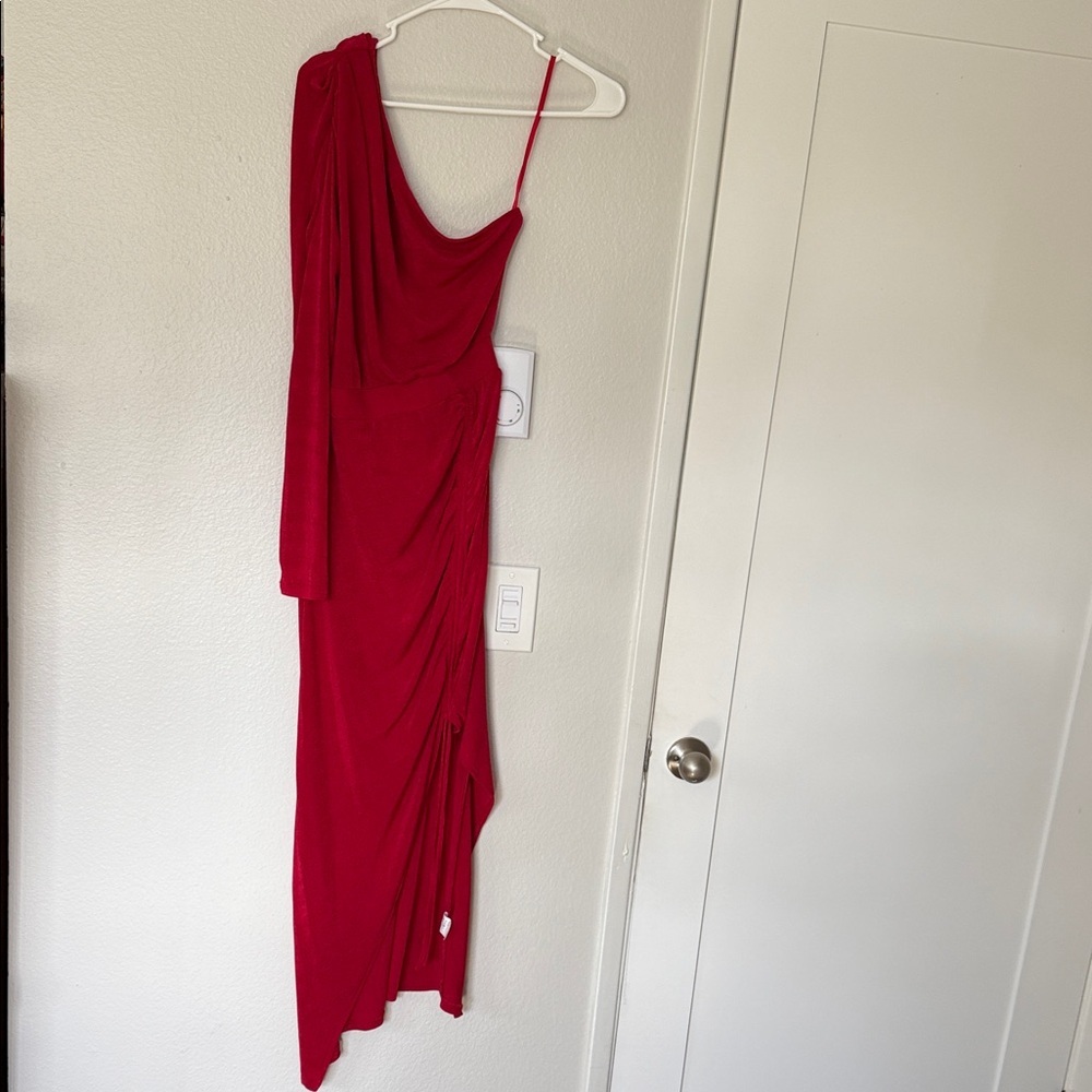 Elegant Red One-Shoulder Dress